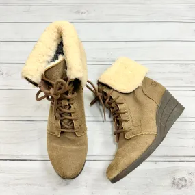 Boots Ankle Flats By Ugg  Size: 7.5