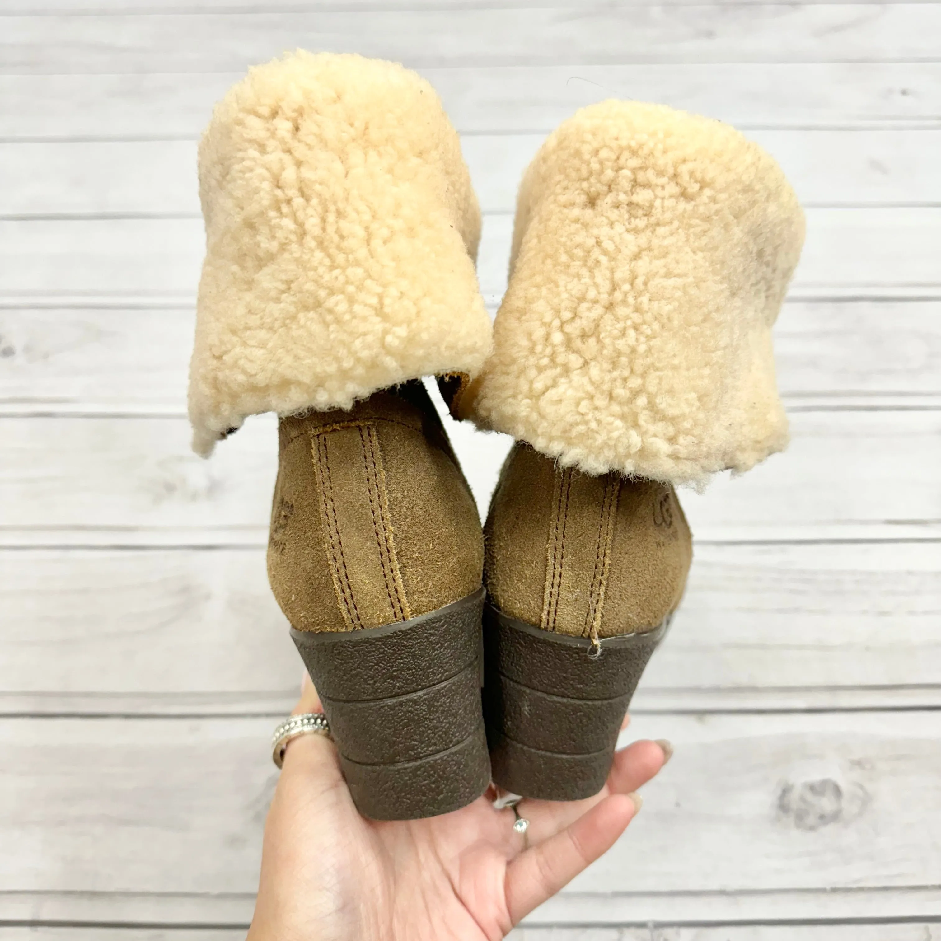Boots Ankle Flats By Ugg  Size: 7.5