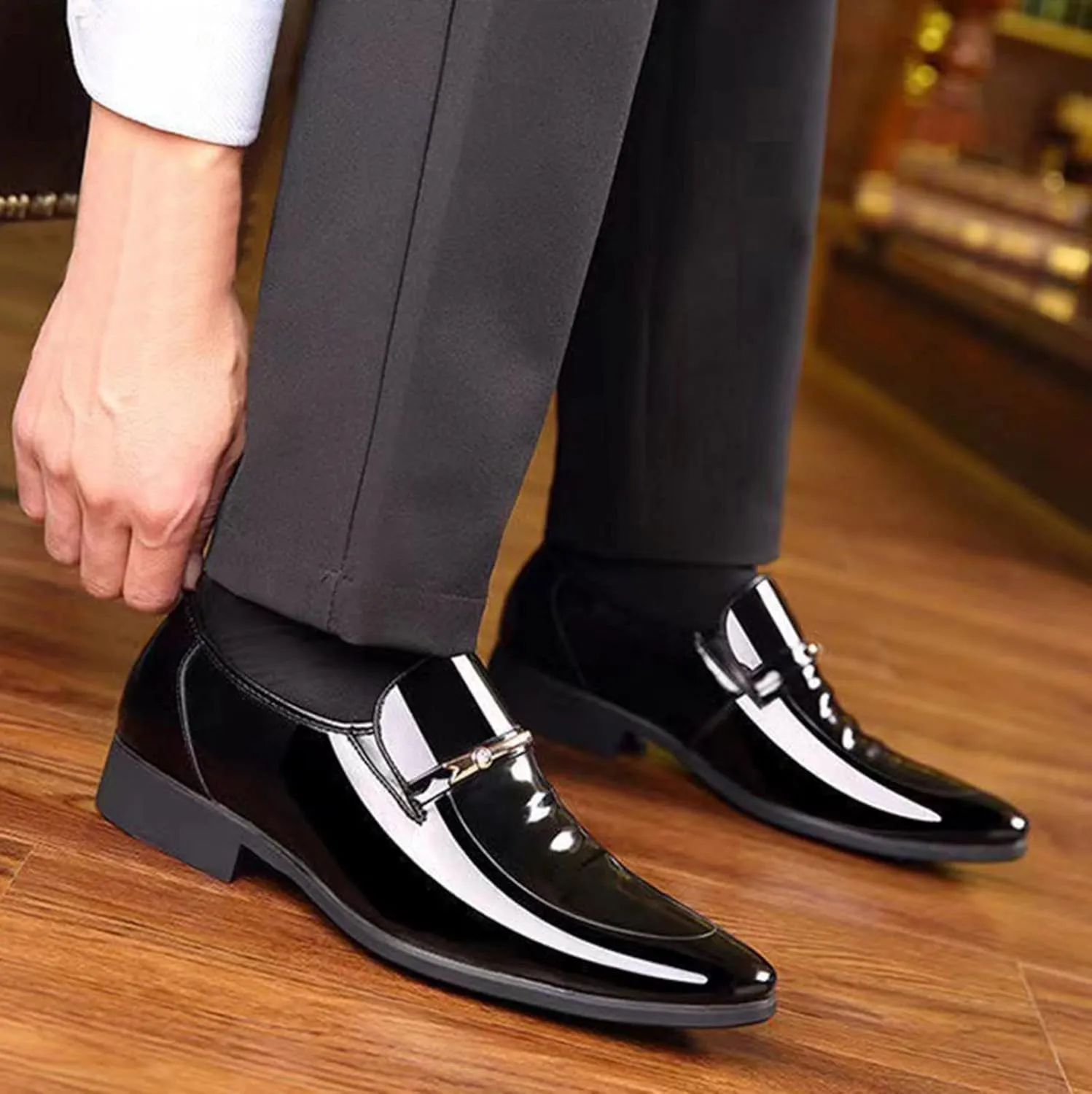 BORAMAX Mens Leather Oxford Shoes Male Pointed Toe Suit Shoes Flats Men Business Shoes wingtip Dress Shoes PU Leather Shoes