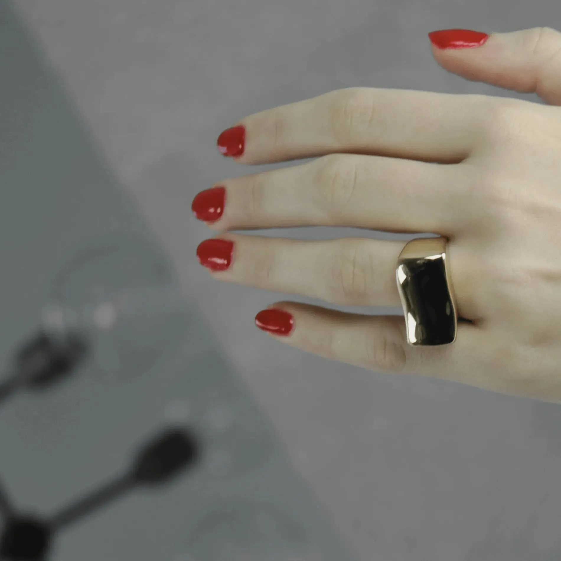 Courage Waterproof Chunky Bar Statement Ring Silver Plating