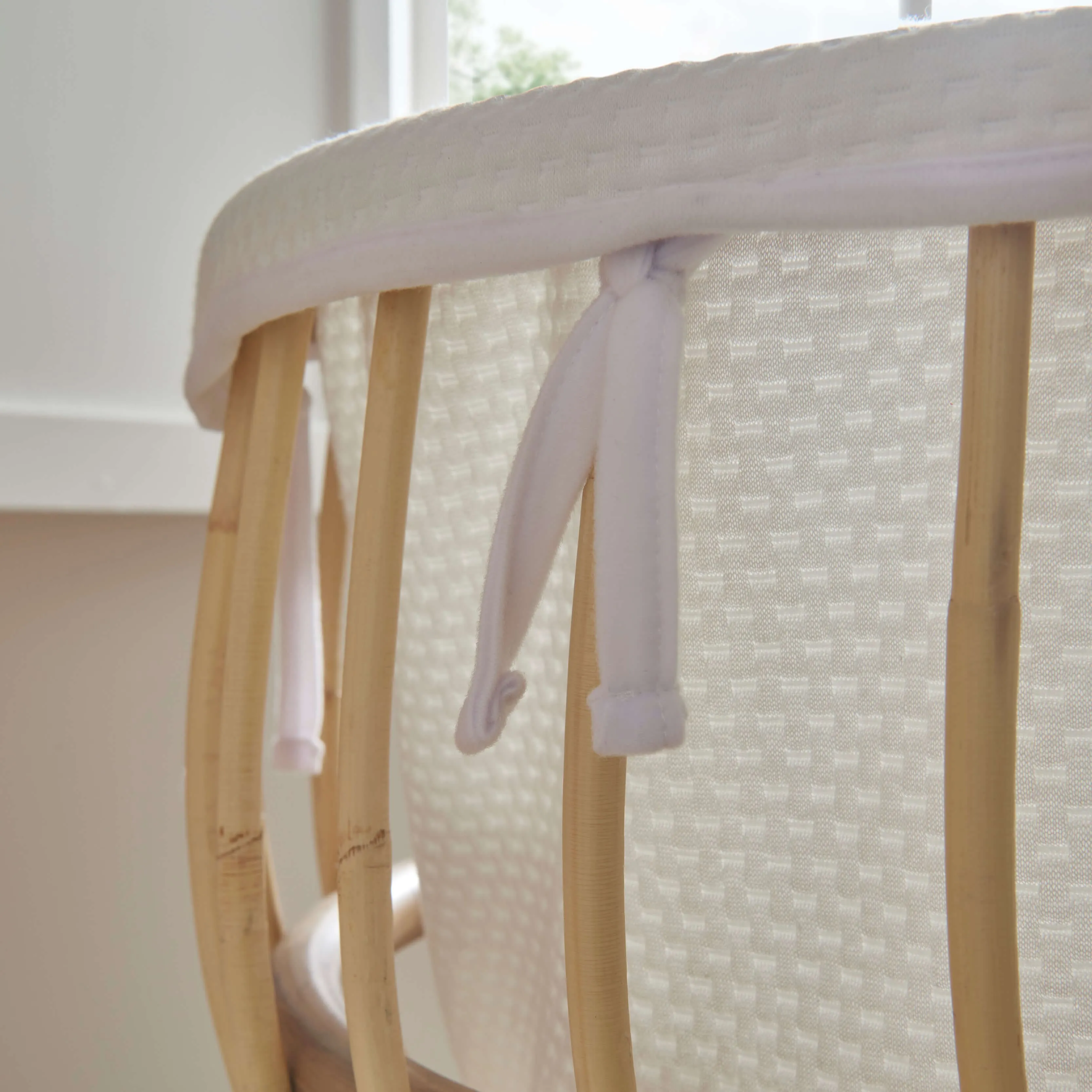 Cuddleco Aria 3pc Set Crib, Changer, Clothes Rail - Rattan